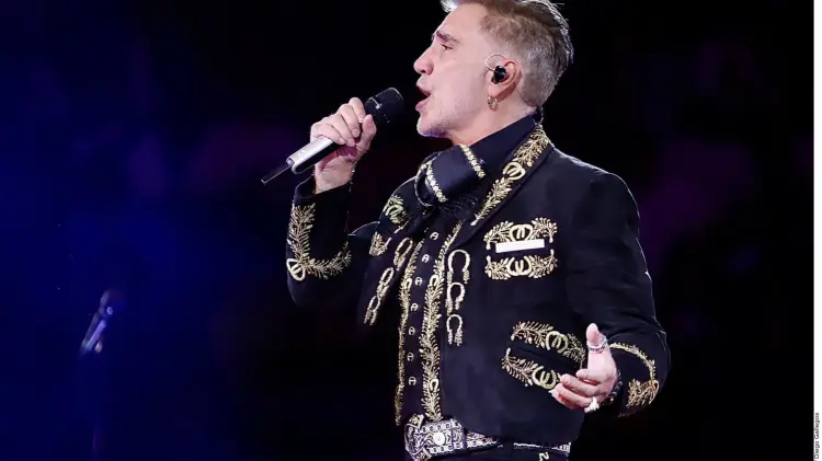 Ya estuvo: Alejandro Fernández y más latinos contra la discriminación