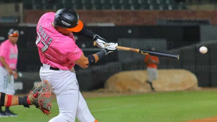 Naranjeros se quedaron con victoria de 4-3 en el primer partido de la serie. (Cristian Ruiz/EXPRESO)