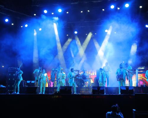 Ponen el ritmo al Festival del Globo en Hermosillo 