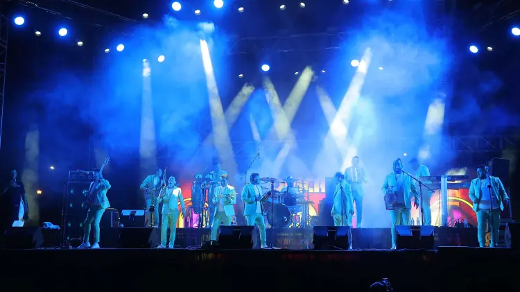 Ponen el ritmo al Festival del Globo en Hermosillo 