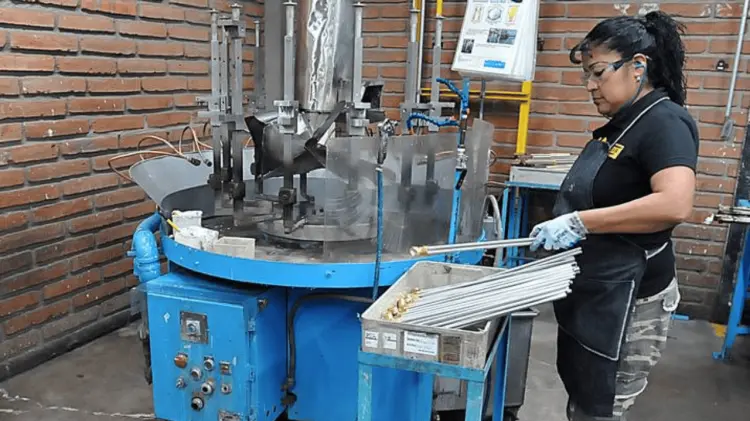 En agosto esta tendencia se expresó en una reducción de los insumos importados. (Foto: Especial)