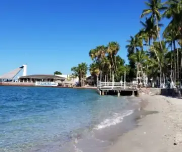 Turista de 70 años muere ahogada en playa de Baja California Sur