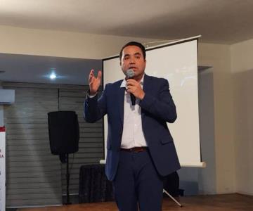 Heriberto Aguilar sostiene encuentro con líderes de Empalme y Guaymas