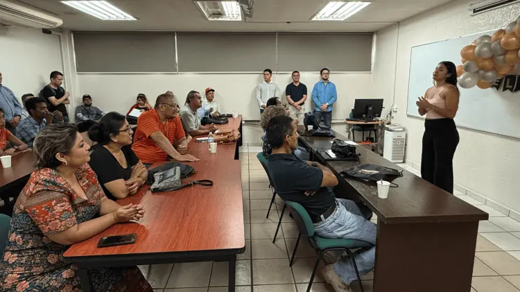 La invitación va dirigida a los graduados del programa Cimientos para el Futuro. (Especial /EXPRESO)