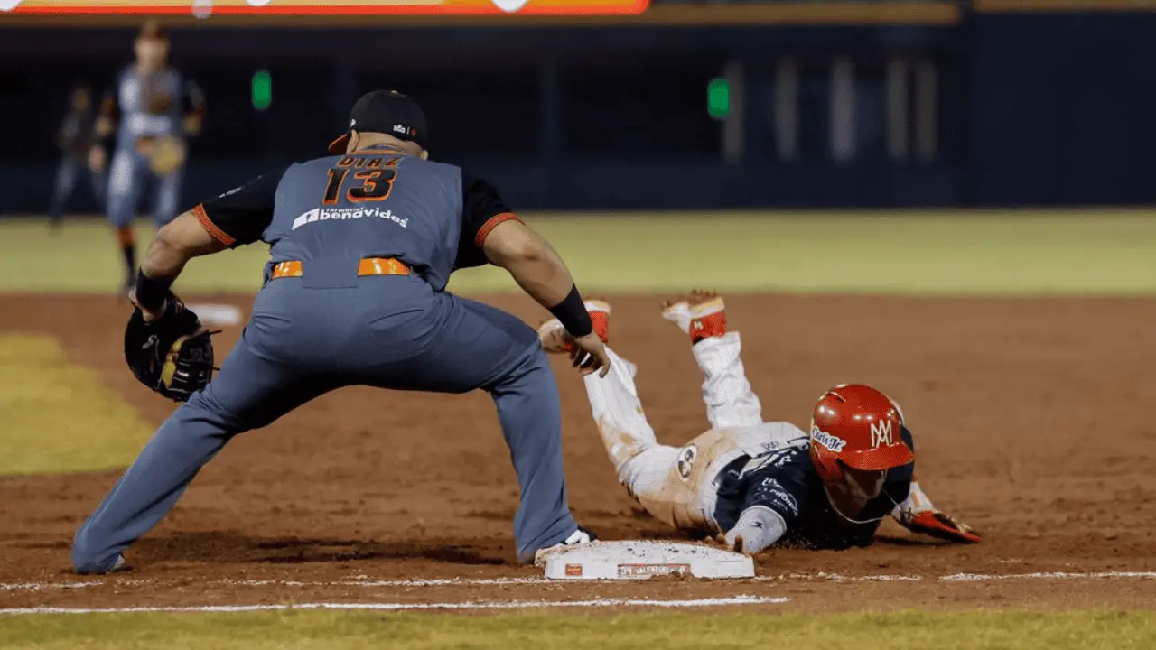 Águilas dominan el poder naranja: Mexicali supera a Naranjeros de Hermosillo