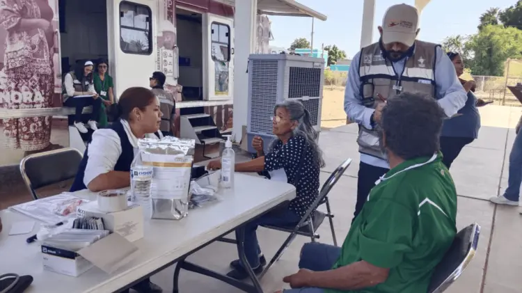 Durante la jornada se brindan diferentes servicios de salud. (Foto: Blanca Ruelas)