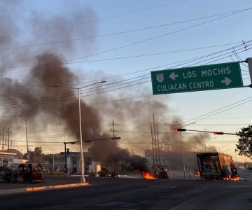 Continúa la violencia en Sinaloa; reportan bloqueos, incendios y asesinatos