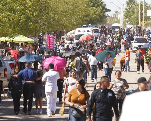 Panteones contarán con transporte interno el Día de Muertos