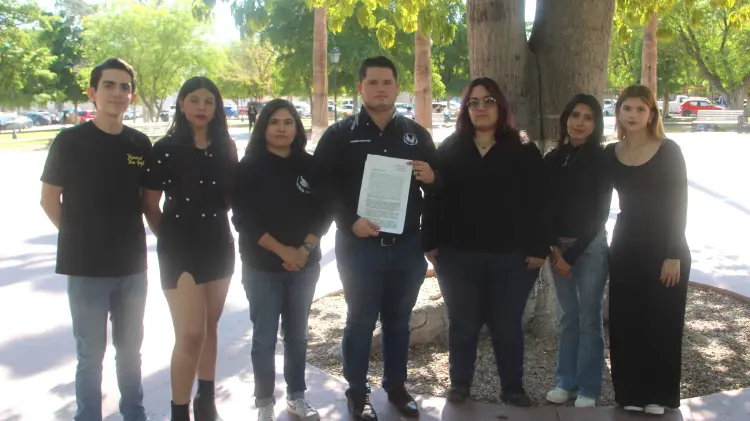 La Asociación de Estudiantes Universitarios Sonorenses (Adeus) expresó su inconformidad.