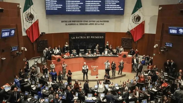La reforma fue avalada en los estados en tiempo récord. (Foto: El Universal / EXPRESO)