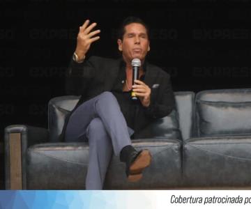 Roberto Palazuelos cierra primer día del foro Sonora Global Conecta