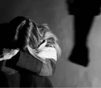 Detienen a dos jóvenes por violencia familiar en Hermosillo