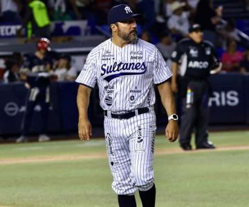 Vinny Castilla renuncia a Sultanes