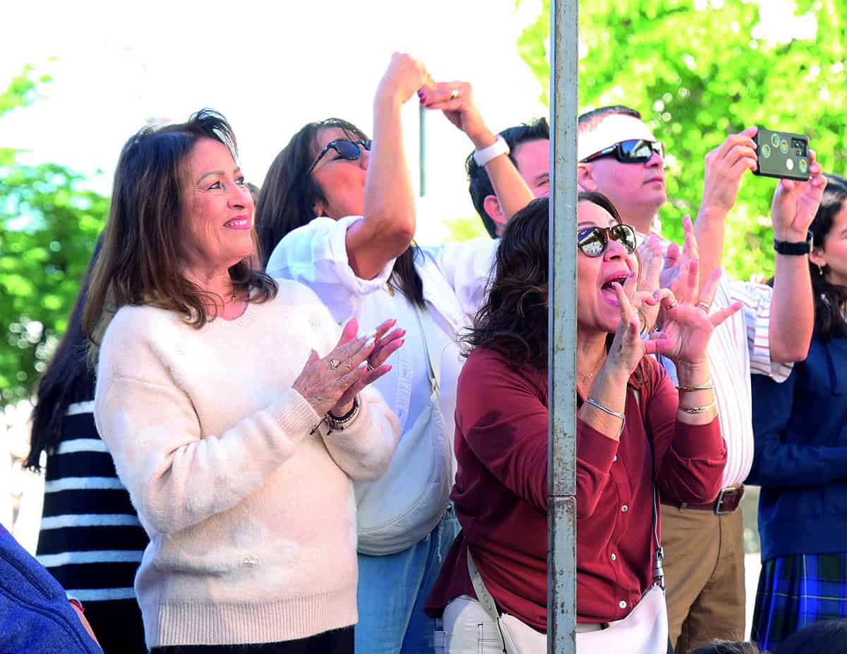 Liceo Thezia festeja a los abuelos de casa