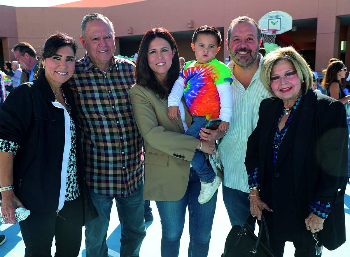 Liceo Thezia festeja a los abuelos de casa