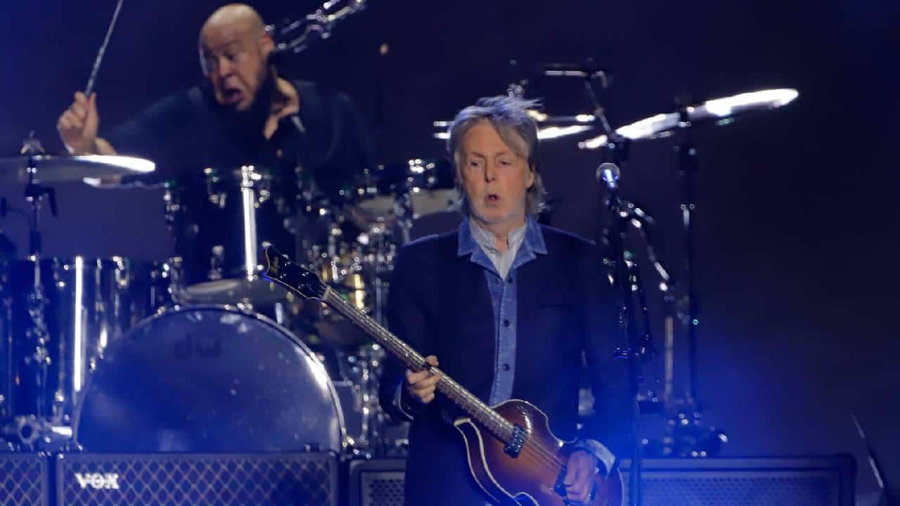 Paul McCartney arma fiesta en el Estadio GNP de Ciudad de México