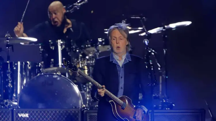 Paul McCartney arma fiesta en el Estadio GNP de Ciudad de México