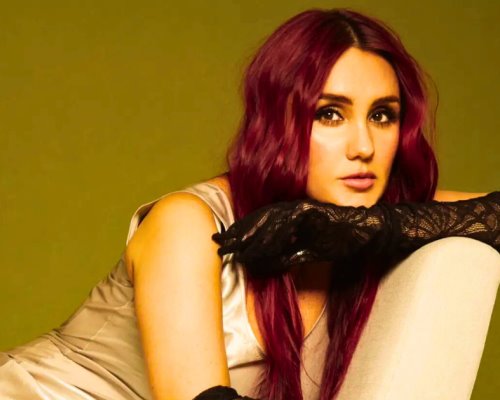 Dulce María revela si habrá reencuentro de RBD