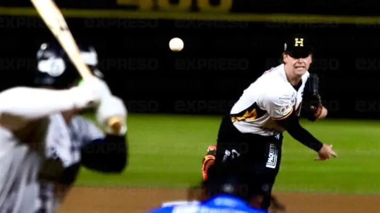 Esta derrota de Naranjeros apretó el standing de la primera vuelta. (Foto: Jorge Flores/EXPRESO)