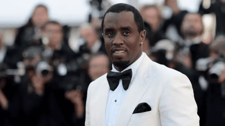 Sean Diddy Combs está detenido en una cárcel de Brooklyn, acusado de tráfico sexual.
