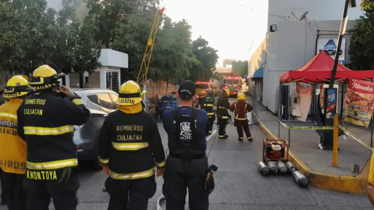 El Hospital General de Culiacán fue evacuado por este incidente. (Foto: Cortesía)