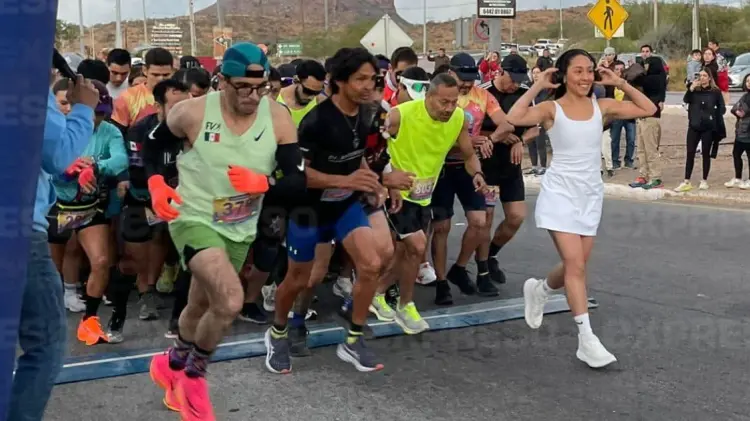 Más de 900 corredores participaron en el maratón. (Foto: Kim Salazar y Juan Olivas / EXPRESO)