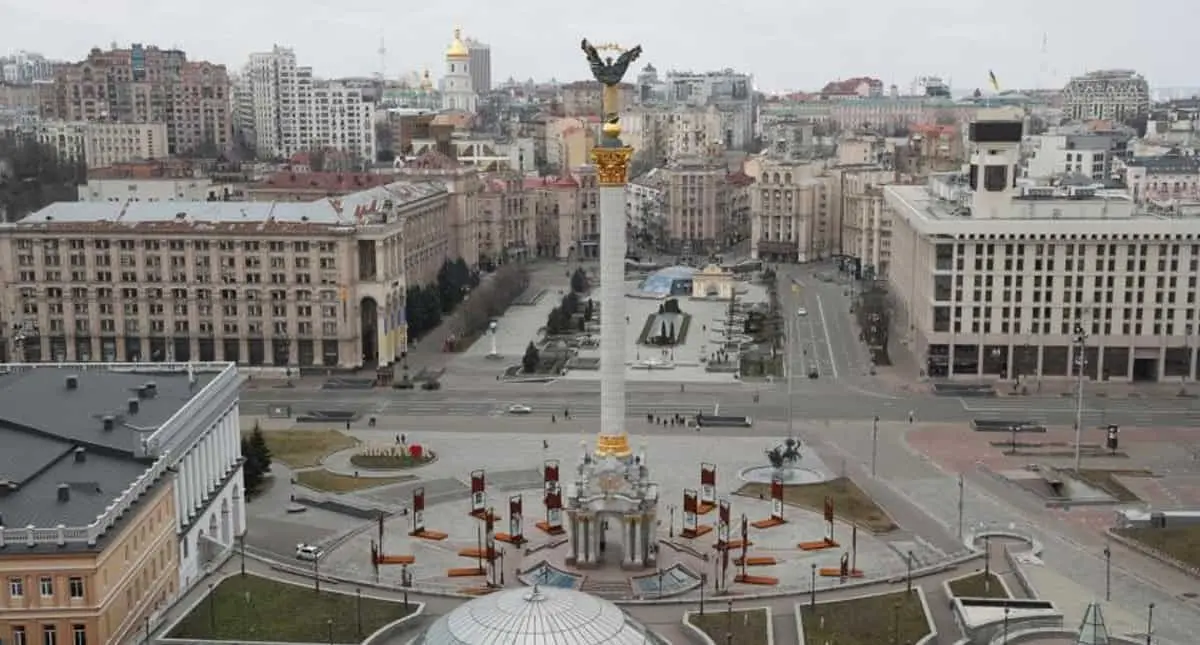 Cierran embajada de EU en Ucrania por amenaza de ataque ruso