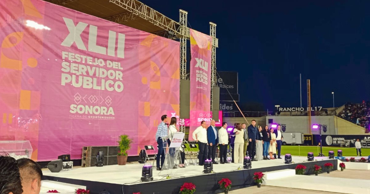 Alfonso Durazo reconoce a los servidores públicos de Sonora