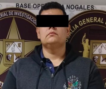 Abusaba de estudiantes a cambio de mejorar sus calificaciones; es detenido