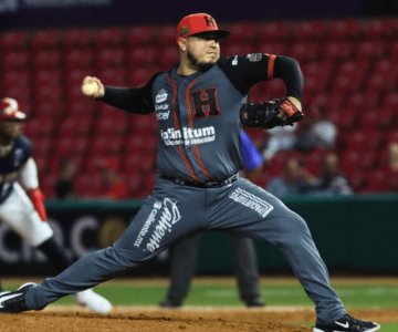 Victoria de Naranjeros de Hermosillo en Mazatlán con gran noche de Samayoa