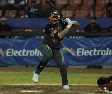 Naranjeros despiertan en la Perla del Mayo