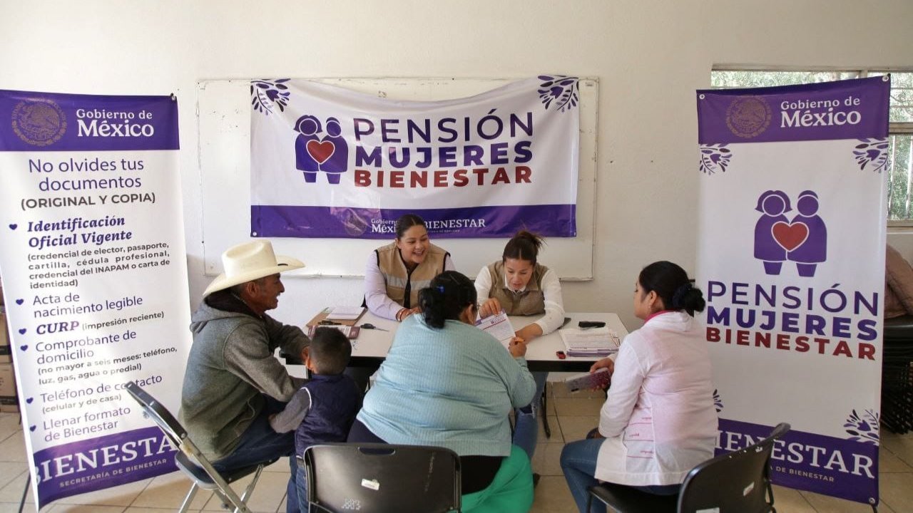 Llaman a adultas mayores a registrarse para Pensión Mujeres Bienestar