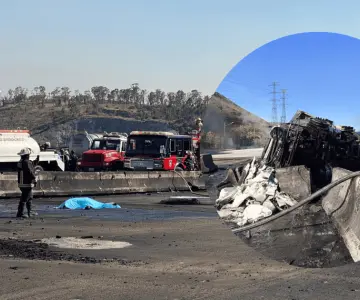 Volcadura de pipa en Atizapán: conductor muere tras explosión