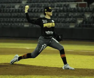 Naranjeros de Hermosillo se queda la serie sonorense en Navojoa