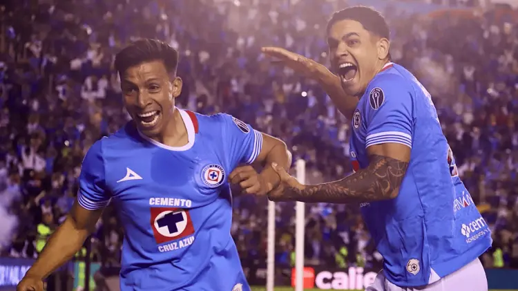 Cruz Azul borró del campo a Xolos y mantiene la ilusión del título. (Foto: Agencia Reforma)