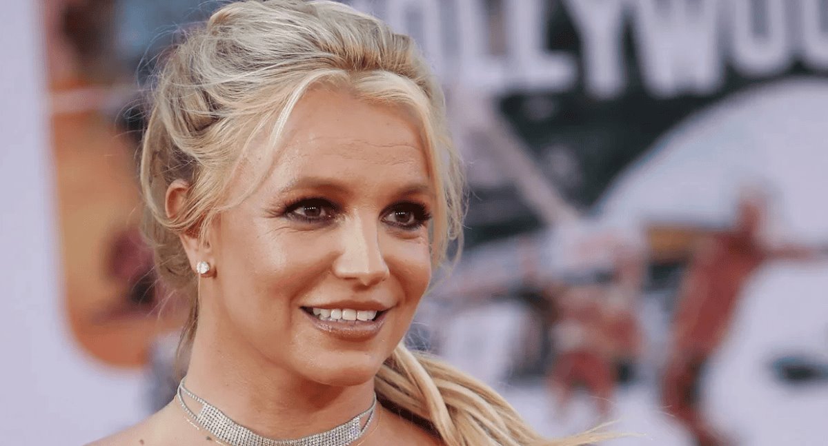 ¡Oficialmente divorciada!  Así celebra Britney su cumpleaños