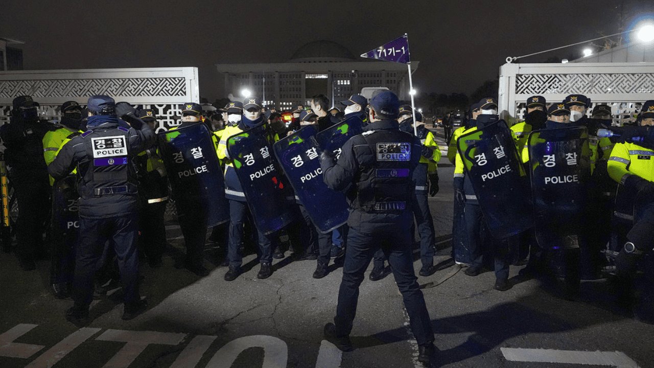 Corea del Sur declara ley marcial de emergencia y desata protestas