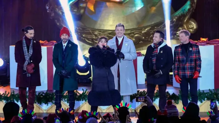 Los Backstreet Boys cantan en el encendido del árbol Rockefeller