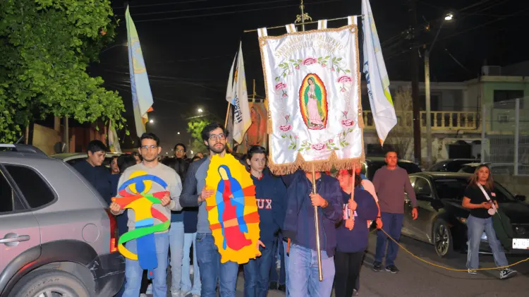 La peregrinación inició con una misa en la iglesia de Fátima. (Foto: Cristian Ruiz / EXPRESO)