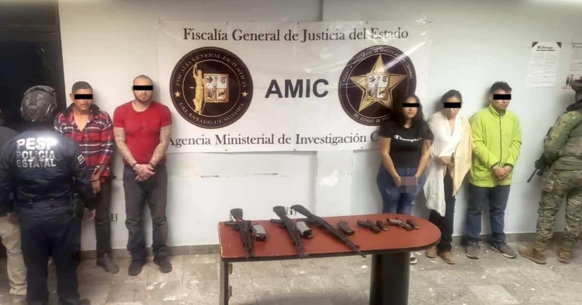 Capturan a cinco en SLRC por privación de la libertad; aseguran armas de fuego