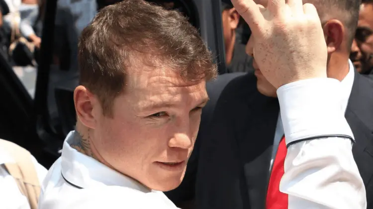 Saúl ha dejado abierta la posibilidad de pelear en Arabia Saudita. (Foto: Agencia Reforma/EXPRESO)