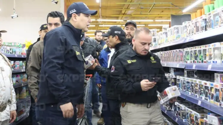 El operativo se llevó a cabo en tiendas del centro de Hermosillo. (Foto: Jesús Ballesteros/EXPRESO)