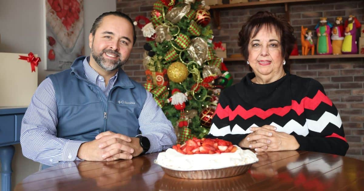 Elsa Glorias lleva 25 años deleitando paladares con su repostería casera