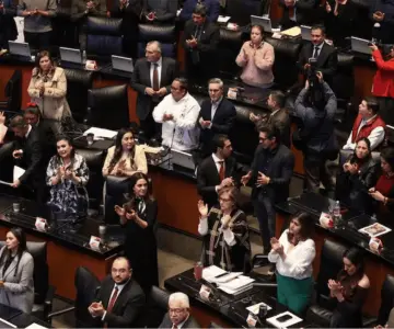 Aumenta hasta 59% salario de trabajadores del Senado