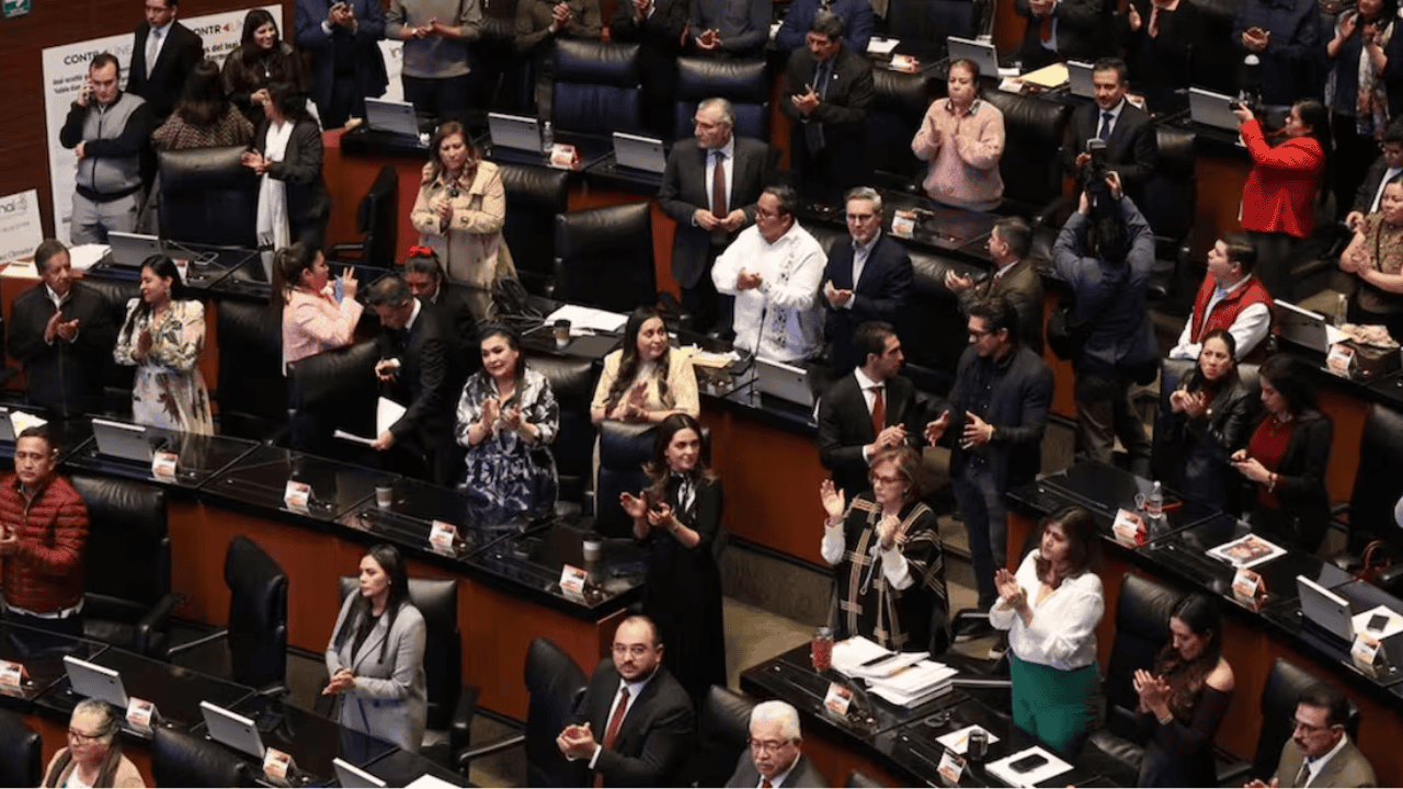 Aumenta hasta 59% salario de trabajadores del Senado