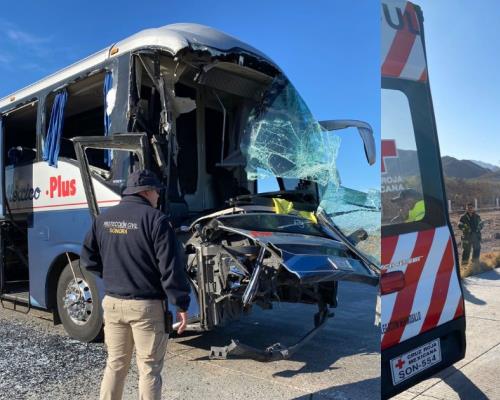 Chocan tráiler y autobús de pasajeros en la carretera Hermosillo-Guaymas