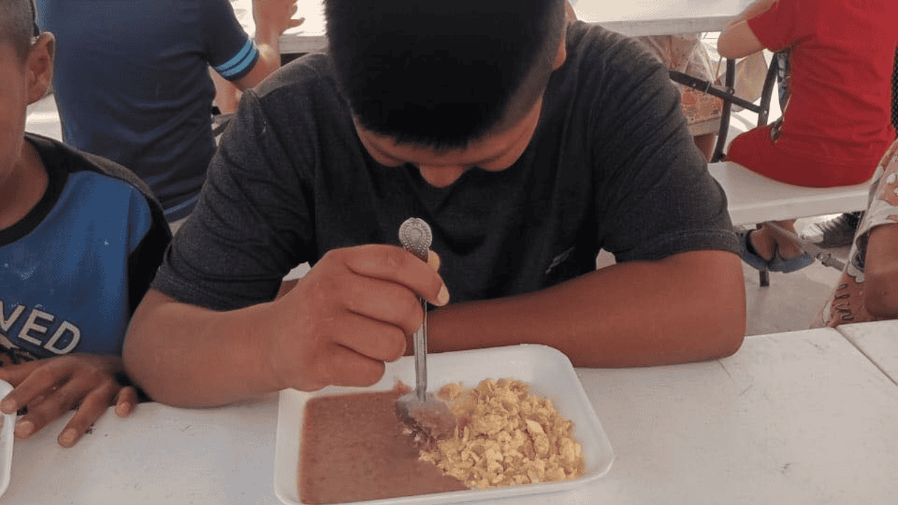 Comedor Golondrinas solicita donaciones de leche para niños vulnerables