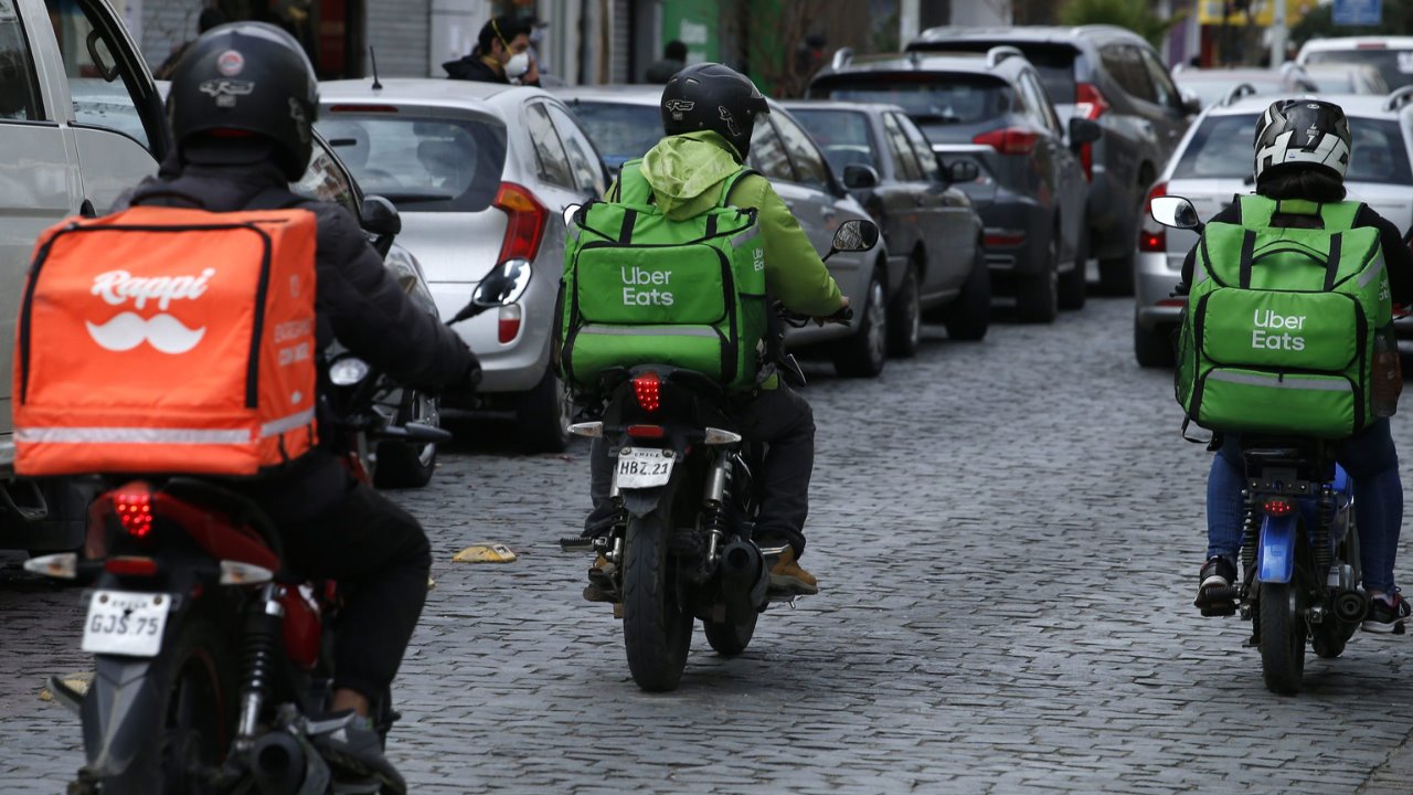 Senado aprueba reforma que protege a trabajadores de plataformas digitales