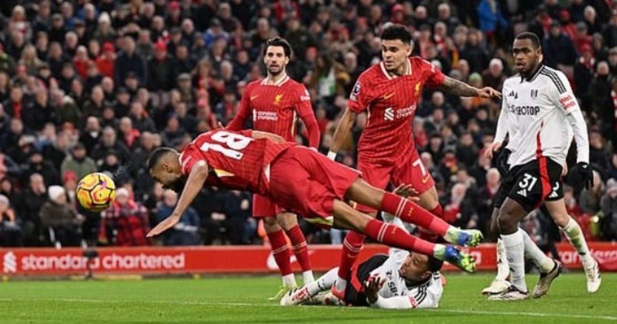 Liverpool rescata empate en casa ante Fulham