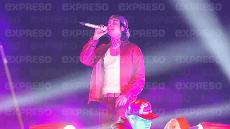 Natanael Cano disfrutó volver a presentarse en casa. (Foto: Cristian Ruiz / EXPRESO)